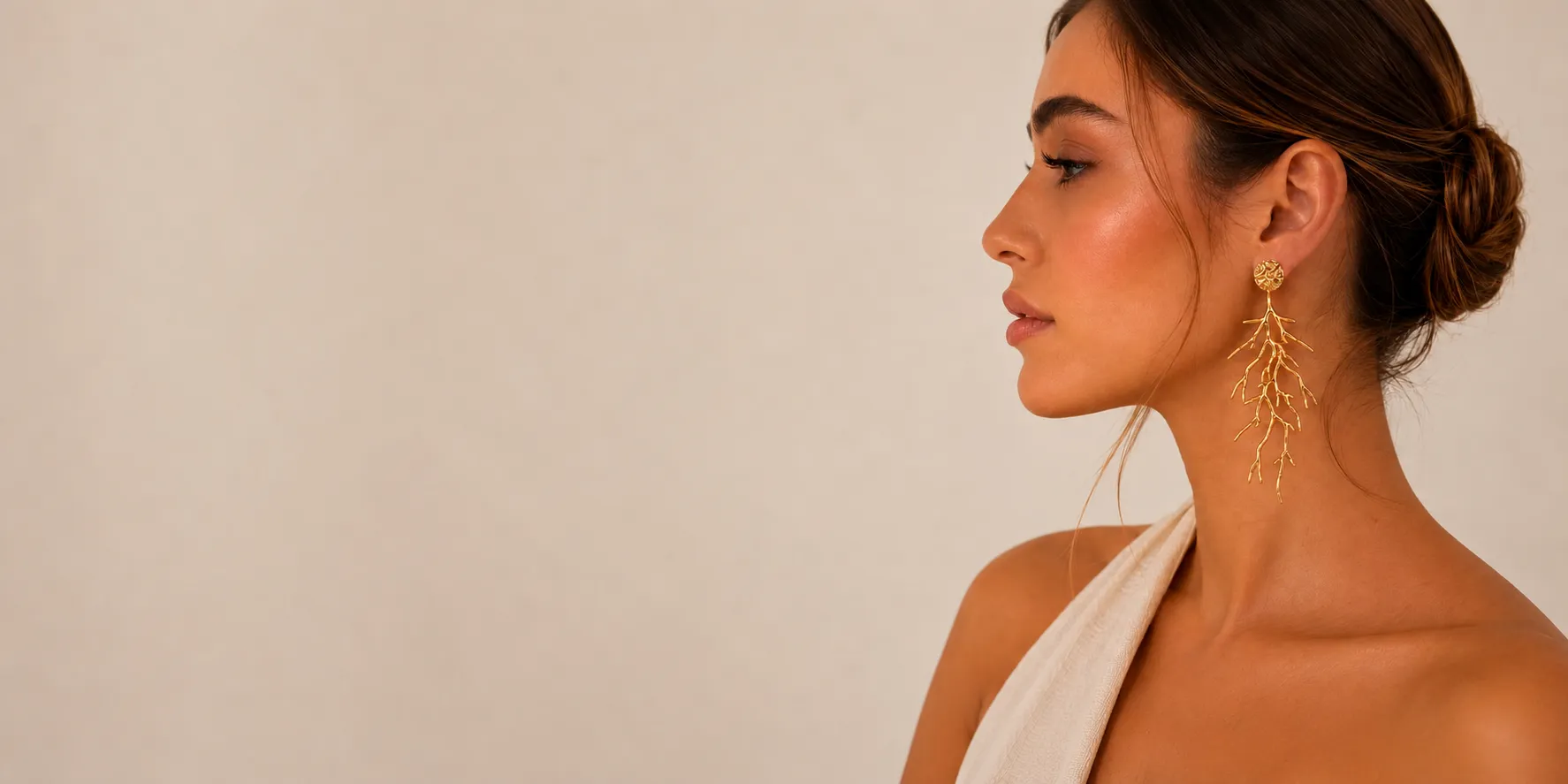 La elegancia. <br/> no sigue las <br/> tendencias. <br/> Las inspira.